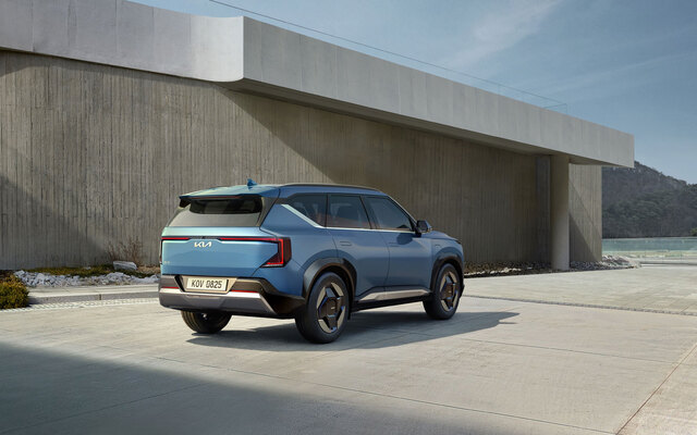 car dealer uae